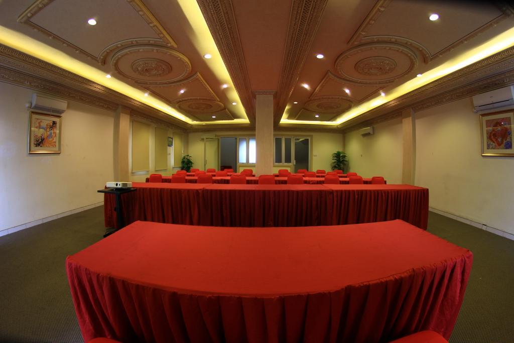 Ceria Boutique Hotel Maguwo Екстериор снимка
